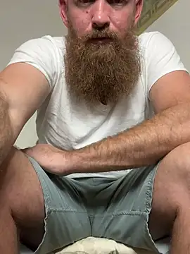 Snapshot of 32XRedBeard chatting on January 2025 07:15:01 PM 32XRedBeard online show from January 2025 07:15:01 PM