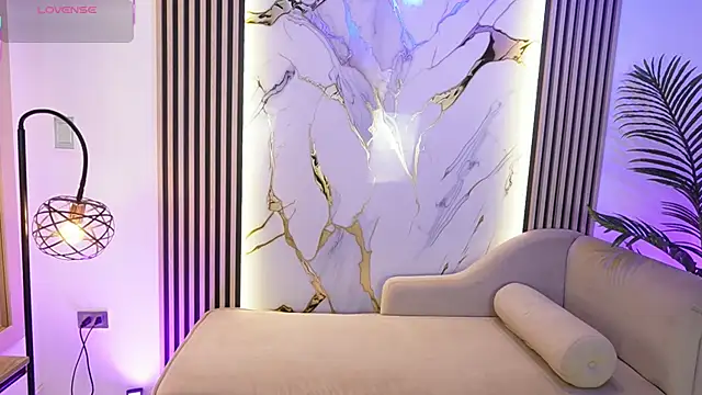 Emma Walkerr  online show from February 2026 07:03:02 PM