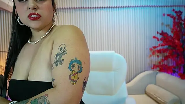 Snapshot of Emma_Walkerr_ chatting on October 2025 07:07:02 PM Emma Walkerr online show from October 2025 07:07:02 PM