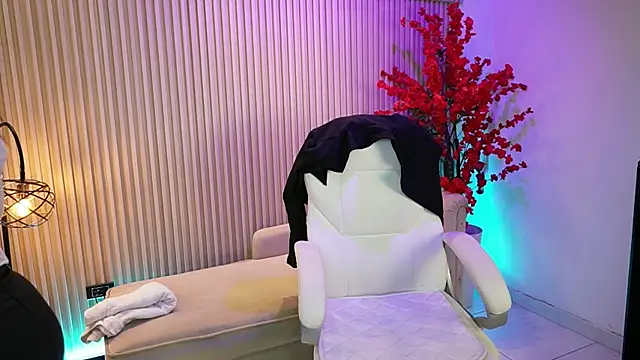 Snapshot of Emma_Walkerr_ chatting on September 2025 07:09:02 PM Emma Walkerr online show from September 2025 07:09:02 PM