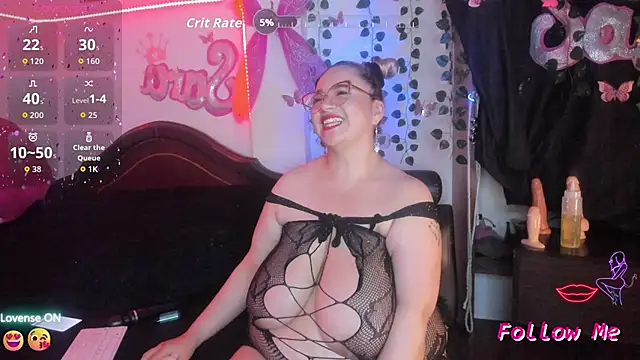 naughty curvy1  online show from November 2025 06:18:02 PM