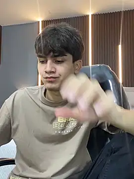 Tommy18   online show from September 2025 03:34:02 AM