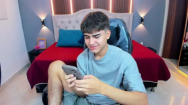 Tommy18   online show from February 2026 03:27:01 AM