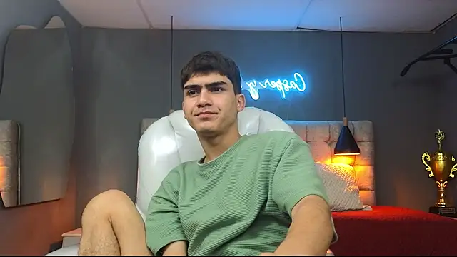 Tommy18   online show from February 2025 05:41:01 AM