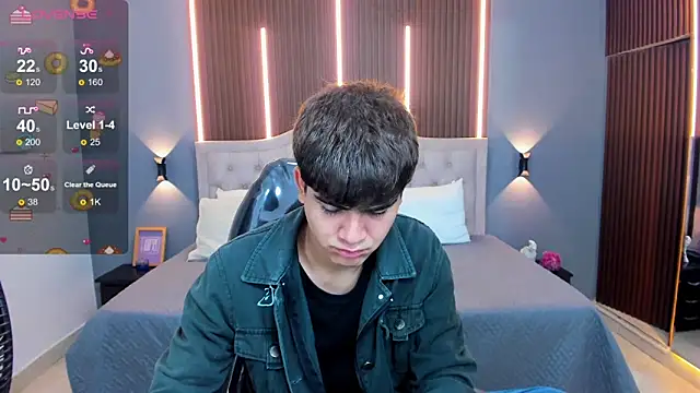 Tommy18   online show from November 2025 03:38:01 AM