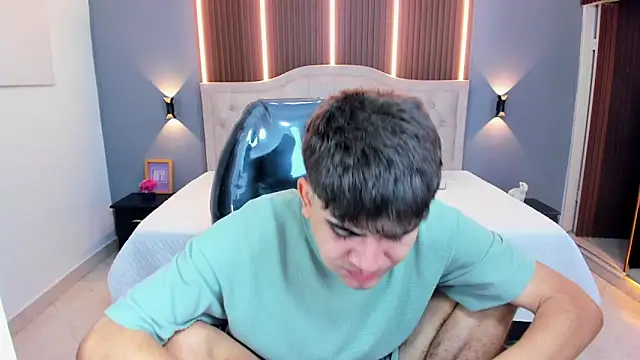 Tommy18   online show from February 2026 03:26:01 AM