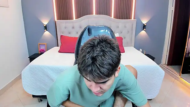 Tommy18   online show from January 2026 03:22:02 AM