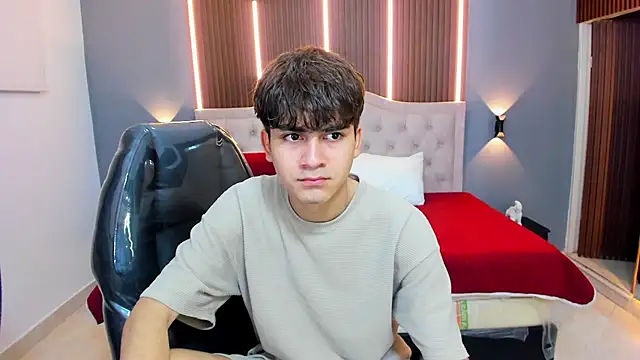 Tommy18   online show from September 2025 03:23:02 AM