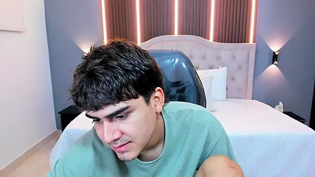 Snapshot of Tommy18__ chatting on July 2026 03:29:01 AM Tommy18 online show from July 2026 03:29:01 AM
