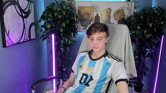 John Weasley online show from November 2025 01:15:01 PM