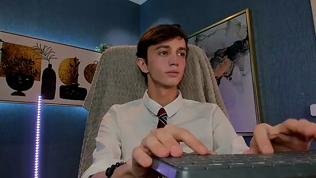 John Weasley online show from November 2025 01:56:01 PM