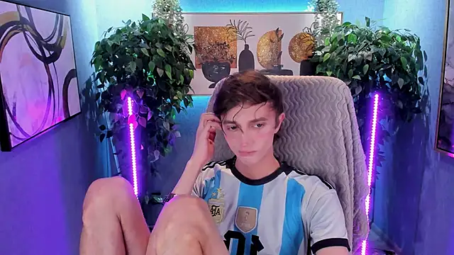 John Weasley online show from November 2025 08:09:01 PM