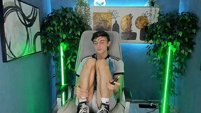 John Weasley online show from November 2025 11:58:02 AM