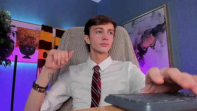 John Weasley online show from November 2025 02:49:02 PM