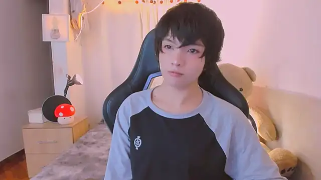 AllanYong18 online show from April 2026 04:52:02 AM