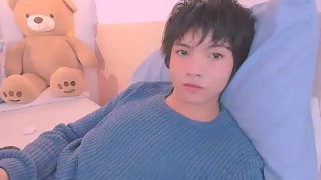 AllanYong18 online show from January 2026 12:56:01 PM