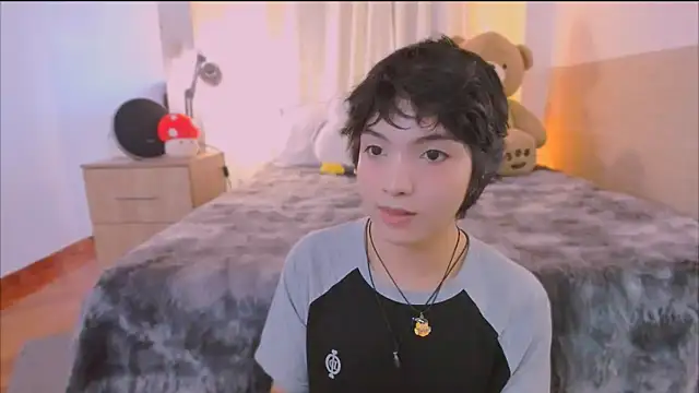 AllanYong18 online show from March 2026 08:05:02 PM