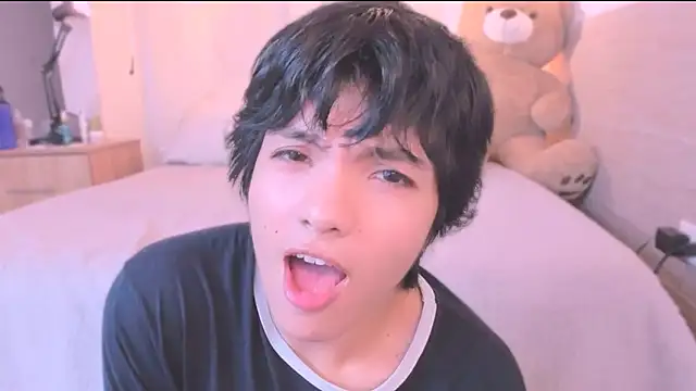 AllanYong18 online show from September 2025 07:44:01 AM