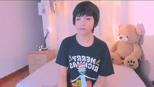 AllanYong18 online show from October 2025 04:57:01 AM