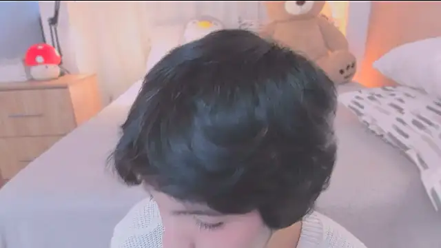 AllanYong18 online show from February 2026 12:27:01 PM