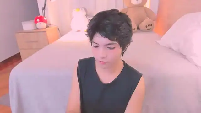 AllanYong18 online show from February 2026 08:00:02 AM