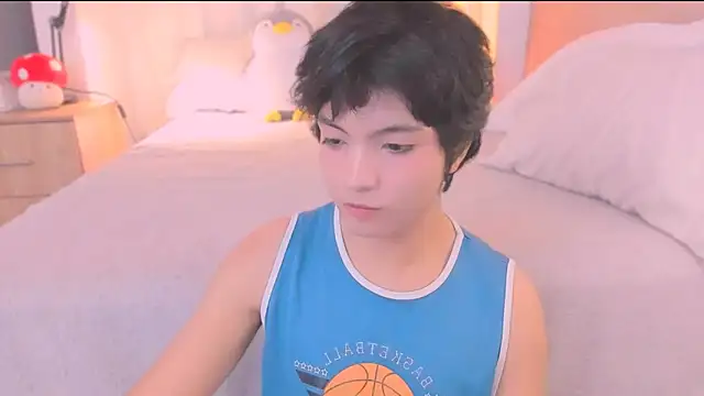 AllanYong18 online show from February 2026 09:50:02 AM