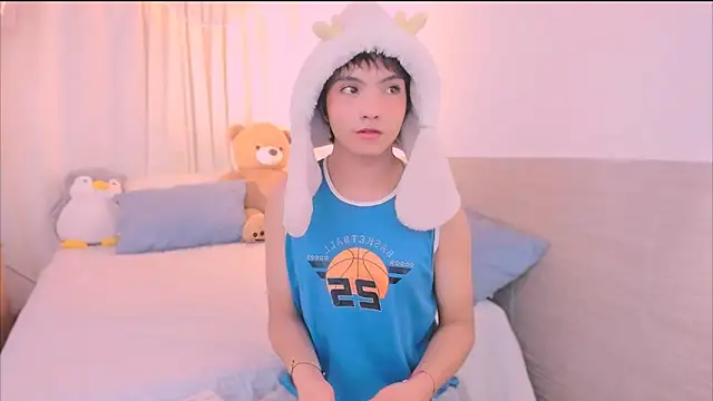 AllanYong18 online show from January 2026 05:22:02 AM