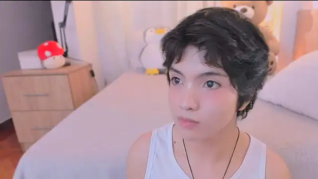 AllanYong18 online show from March 2026 07:05:02 AM