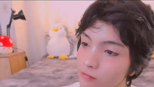 AllanYong18 online show from March 2026 12:22:02 PM