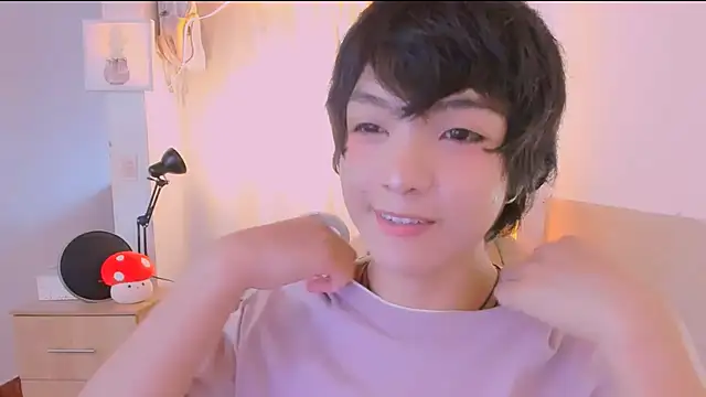 AllanYong18 online show from March 2026 01:23:02 PM