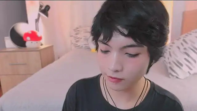 AllanYong18 online show from March 2026 09:35:01 AM