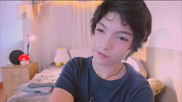 AllanYong18 online show from March 2026 02:41:01 PM