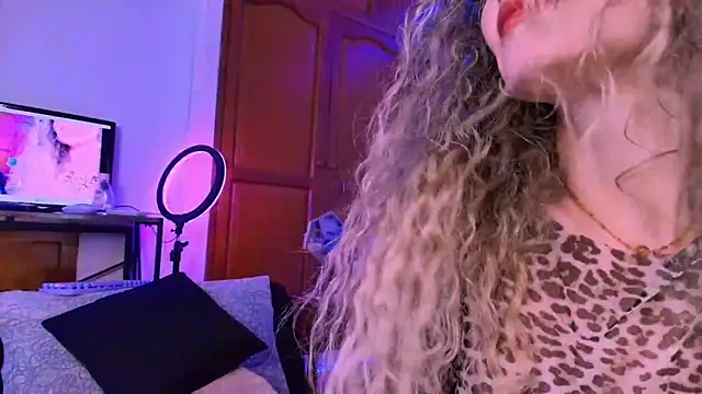 antonelawow online show from April 2026 10:22:01 PM