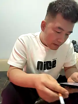 Snapshot of zxb757369 chatting on October 2025 10:47:01 AM zxb757369 online show from October 2025 10:47:01 AM