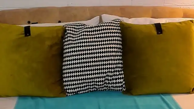 SarahGrays online show from December 2025 08:06:02 AM