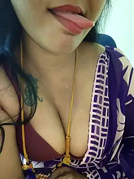 Snapshot of sriyazhini chatting on March 2025 09:02:01 AM sriyazhini online show from March 2025 09:02:01 AM