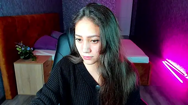 Snapshot of Bellalovesss chatting on January 2025 05:53:02 AM Bellalovesss online show from January 2025 05:53:02 AM