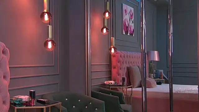 Snapshot of SallyMadison chatting on December 2025 05:52:02 PM SallyMadison online show from December 2025 05:52:02 PM