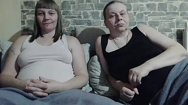 Snapshot of YviEngel87 chatting on November 2025 04:21:01 PM YviEngel87 online show from November 2025 04:21:01 PM