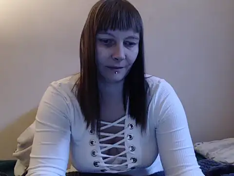 Snapshot of YviEngel87 chatting on January 2025 10:54:01 AM YviEngel87 online show from January 2025 10:54:01 AM