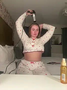 lucyRose xoxox online show from September 2025 06:15:01 PM