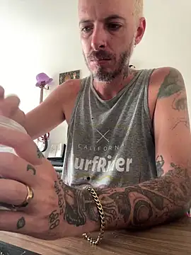 Snapshot of xtrppyx chatting on September 2025 10:43:02 AM xtrppyx online show from September 2025 10:43:02 AM