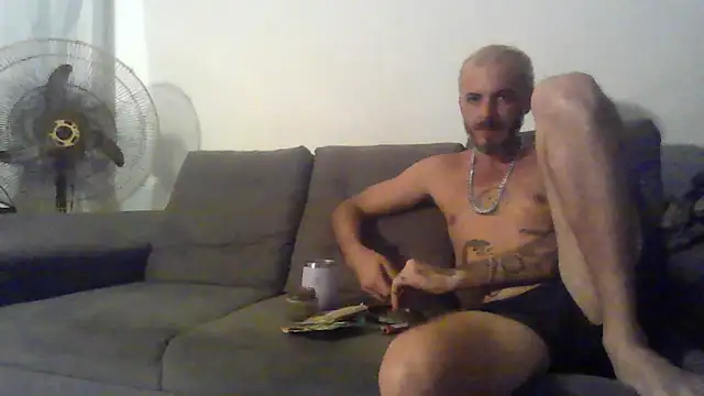 Snapshot of xtrppyx chatting on October 2025 06:47:02 AM xtrppyx online show from October 2025 06:47:02 AM