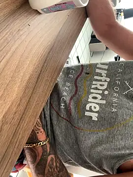 Snapshot of xtrppyx chatting on October 2025 09:10:02 AM xtrppyx online show from October 2025 09:10:02 AM