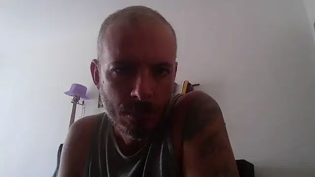 Snapshot of xtrppyx chatting on October 2025 11:45:02 AM xtrppyx online show from October 2025 11:45:02 AM