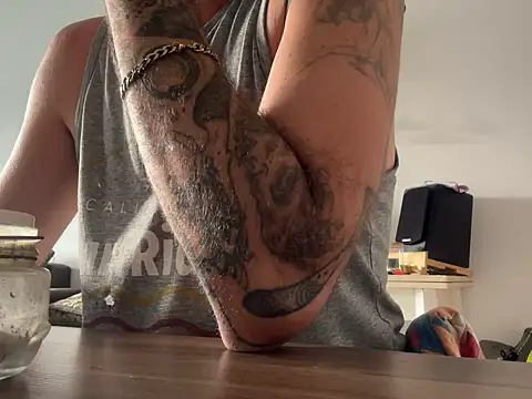 Snapshot of xtrppyx chatting on September 2025 09:05:02 AM xtrppyx online show from September 2025 09:05:02 AM