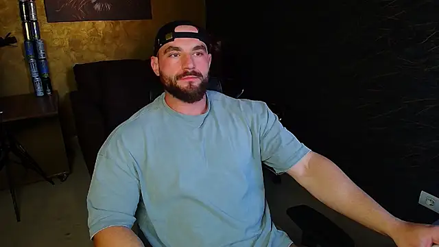 AdamJamesonn online show from May 2026 05:07:02 AM