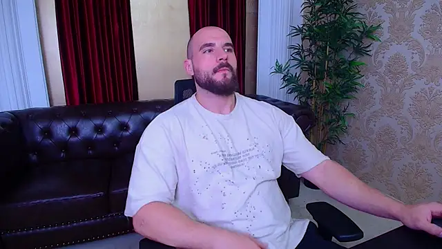 AdamJamesonn online show from October 2025 04:57:01 AM