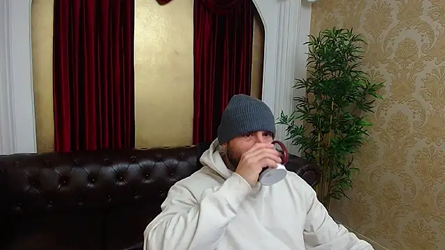 AdamJamesonn online show from December 2025 05:45:02 AM