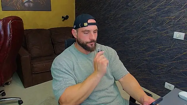 AdamJamesonn online show from June 2026 04:53:02 AM